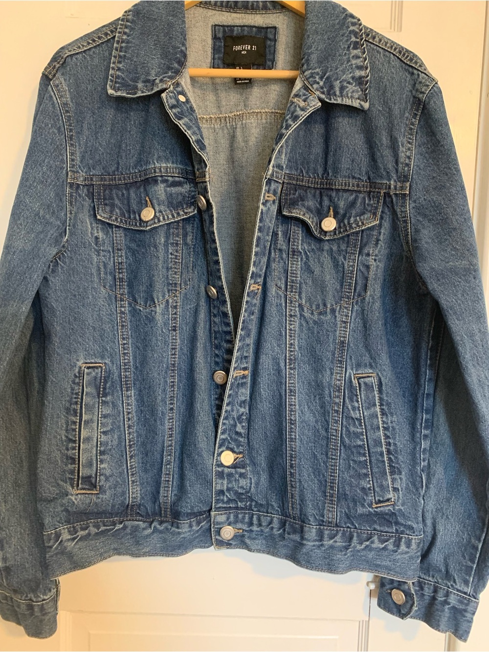 Forever 21 | Medium Wash Denim Trucker Jacket Size L Unisex